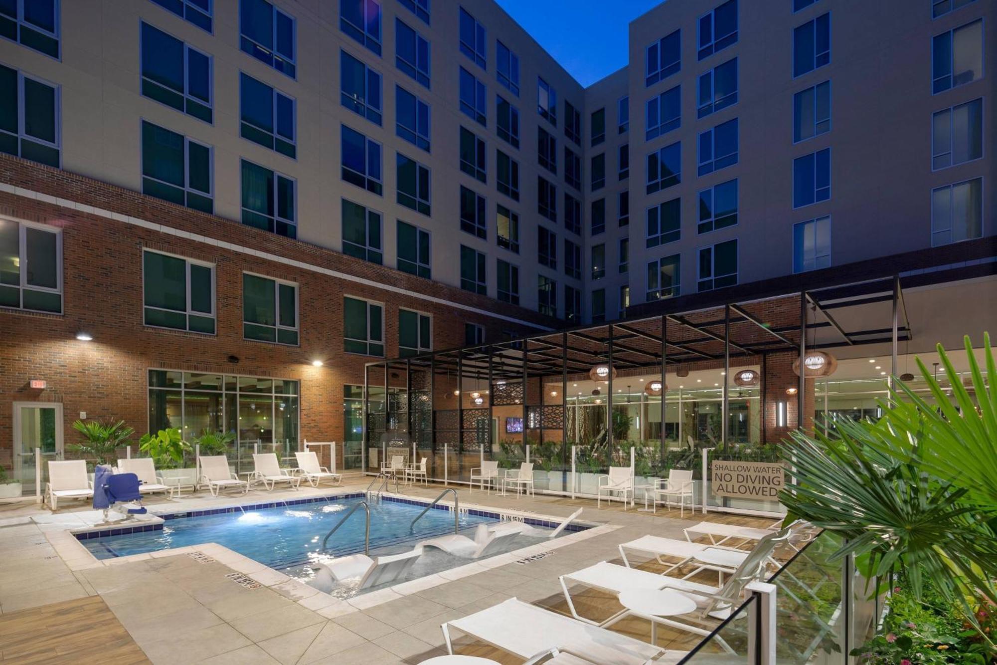 Springhill Suites By Marriott Greenville Downtown Exterior foto